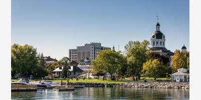 Tám thành phố đáng sống nhất cho người mới đến Canada—và cách chuyển đến đó