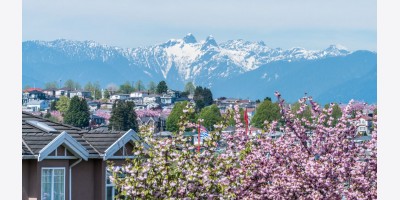 Tám ngày lễ mùa đông được người nhập cư Canada tổ chức, trước và sau Giáng sinh