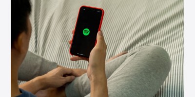 Spotify: Đừng quản lý chúng tôi như đài phát thanh, dịch vụ stream nhạc nói với CRTC