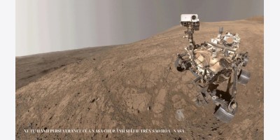 Xe tự hành Perseverance của NASA chụp selfie trong lúc lốc xoáy bụi trên sao Hỏa thổi qua