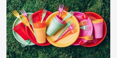 Chính phủ tạm dừng lệnh cấm xuất khẩu nhựa dùng một lần