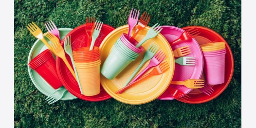 Chính phủ tạm dừng lệnh cấm xuất khẩu nhựa dùng một lần