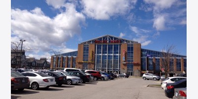 Bên trong trung tâm mua sắm Canada 'khét tiếng' nằm trong danh sách các vấn đề gây khó chịu về thương mại của Hoa Kỳ