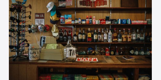 Rào cản Thương mại Liên tỉnh Tiếp tục ‘Bóp nghẹt’ Doanh số Bán Rượu bia tại Canada: Báo cáo