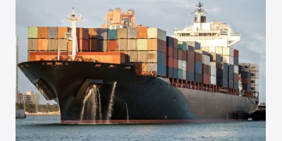 Các hãng hàng không và vận chuyển vẽ ra bức tranh nhu cầu dầu mỏ suy yếu nhanh chóng