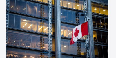 Phản ứng về mức thuế 35% của Trump đối với Canada