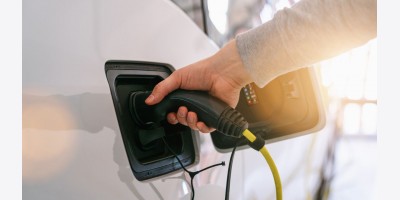 Các nhà lãnh đạo xe điện kêu gọi Ottawa nới lỏng các quy định đối với xe sản xuất tại châu Âu