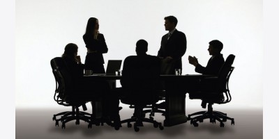 Những công ty lớn nào ở Canada đã yêu cầu nhân viên quay trở lại văn phòng?