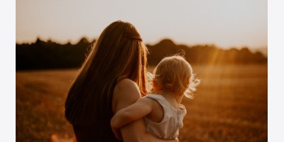 Các bà mẹ truyền thống và chủ nghĩa dân số: cách chúng ta nói về tình mẫu tử đang thay đổi